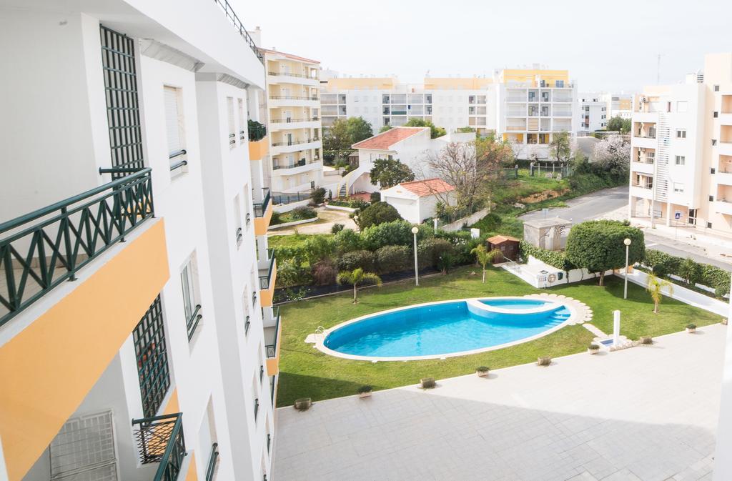 Flh Armacao De Pera Flat With Pool Apartment Exterior photo